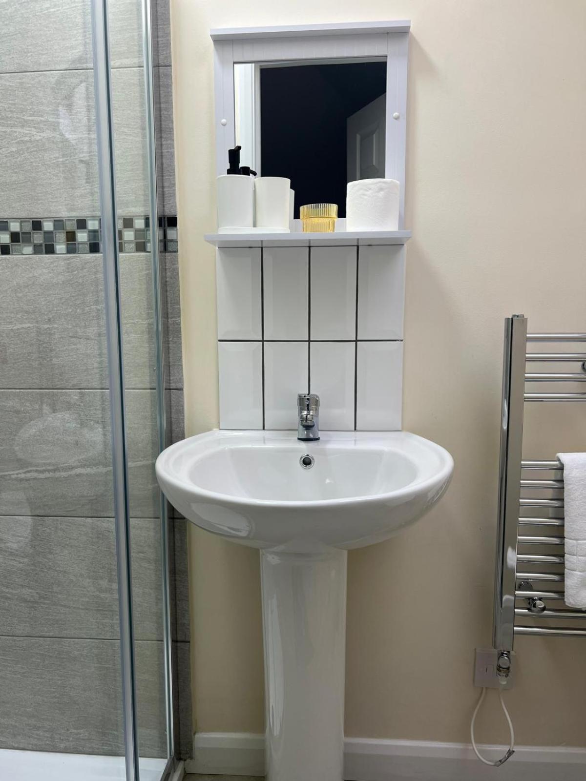 Modern Apartment Free Off Road Parking 2X Double Rooms Suite 11 Nottingham Dış mekan fotoğraf